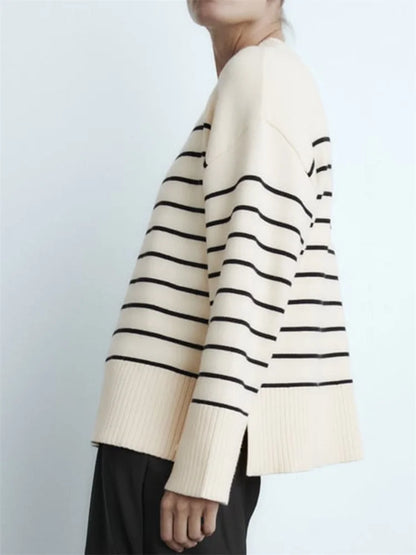 Modelo Striped black and white Sweater