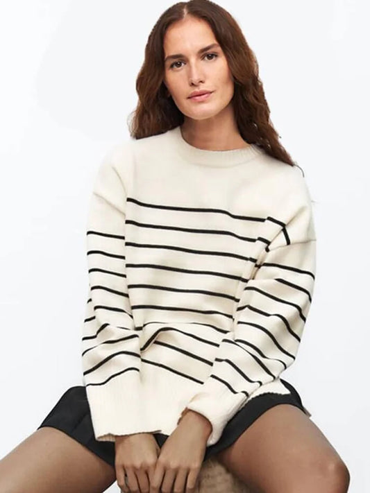 Modelo Striped black and white Sweater