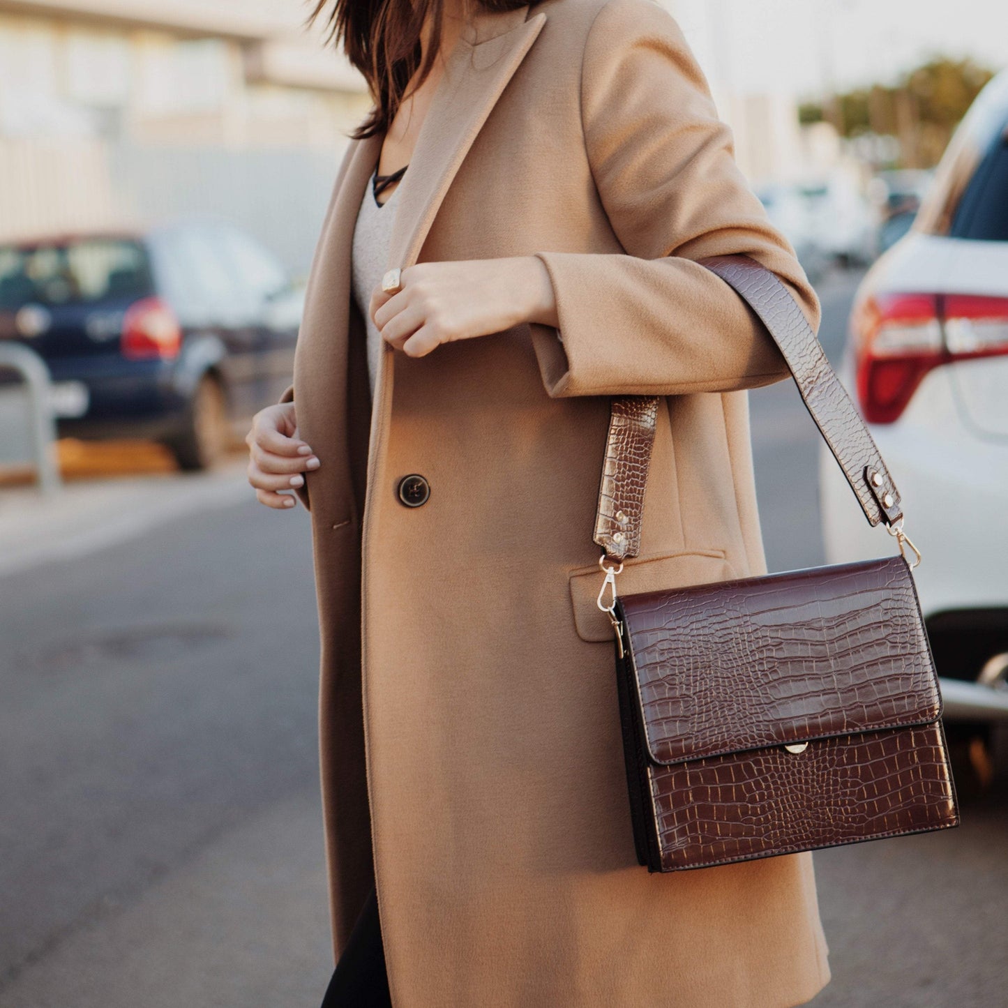 Bella leather crossbody bag